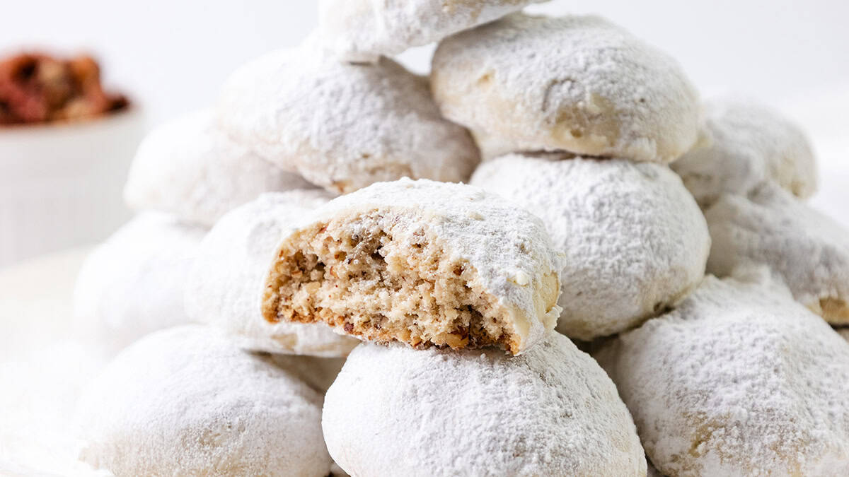 Mastering Pecan Snowball Cookies: Soft, Buttery & Never Crumbly